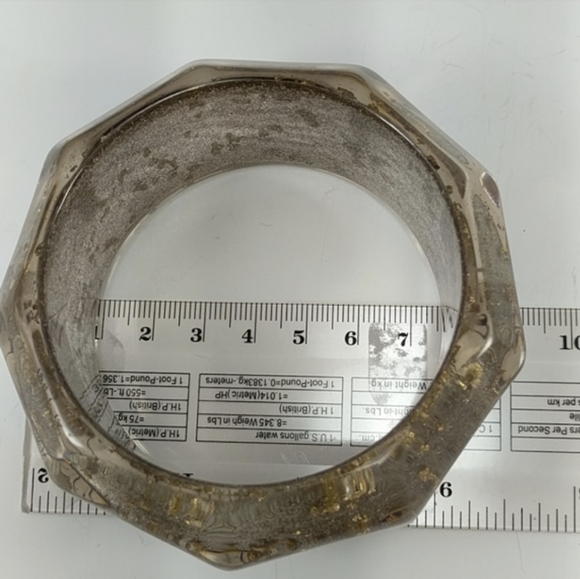 ๐จ๐ฆ 60s Chunky Bangle - Picture 3 of 3